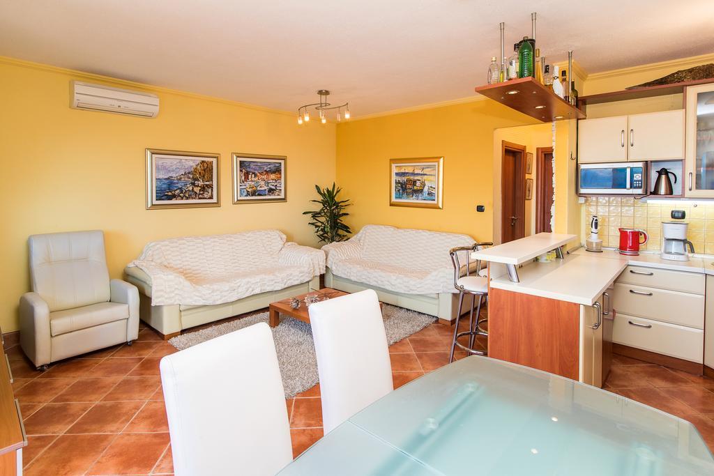 Apartment Stella Crikvenica Exterior photo